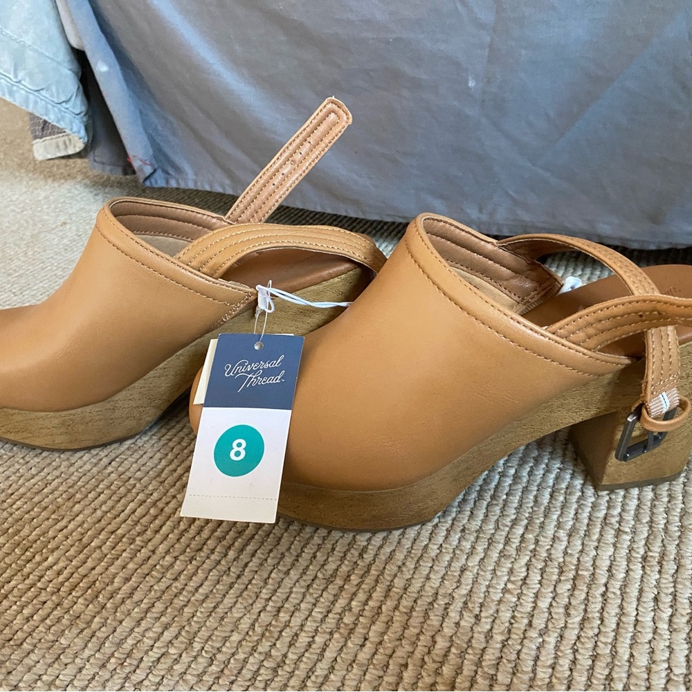 Universal Threads mules